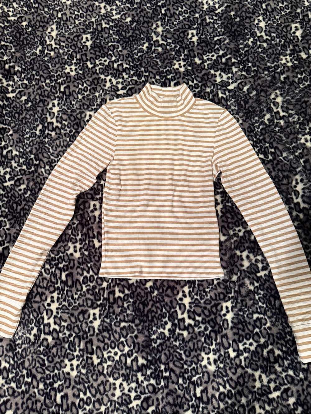 American Eagle Striped Mock Neck Long Sleeve Beige and White